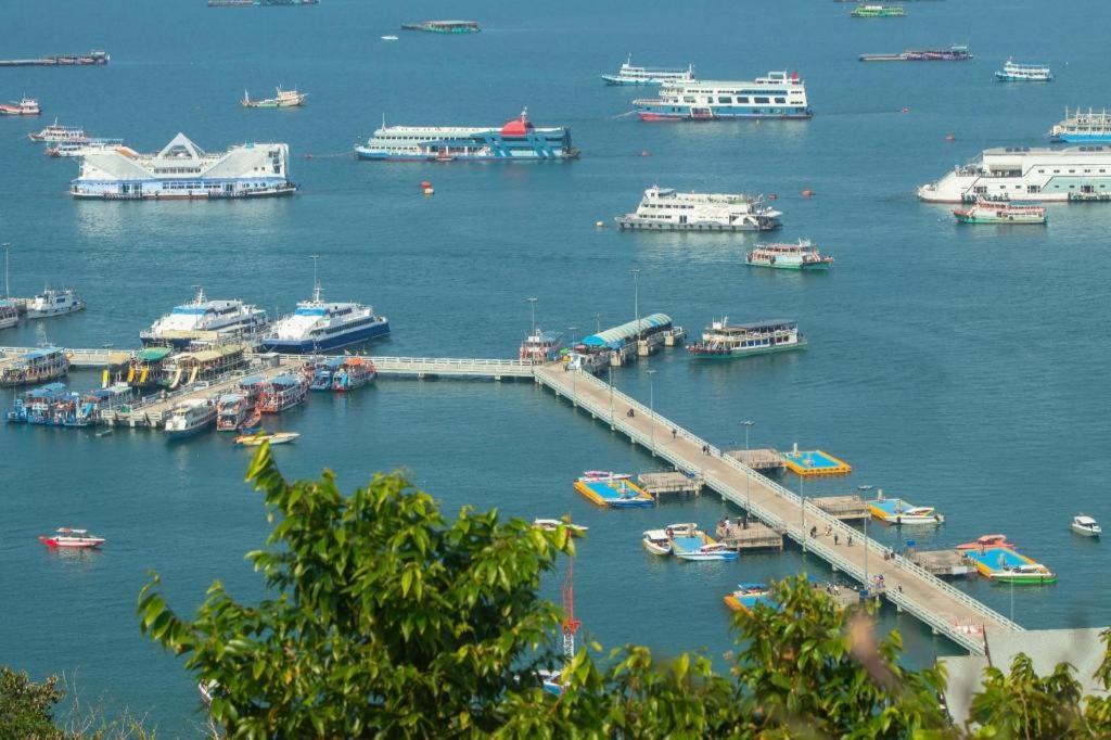 Memo Suite Pattaya Exterior photo